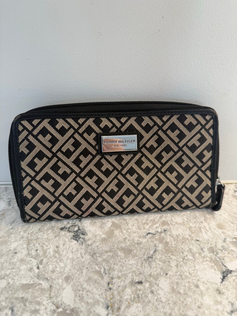 Vintage Y2K Tommy Hilfiger Clutch Wallet Black and Gold Zipper Closure